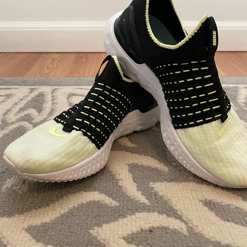 Nike React Phantom Run Flyknit 2